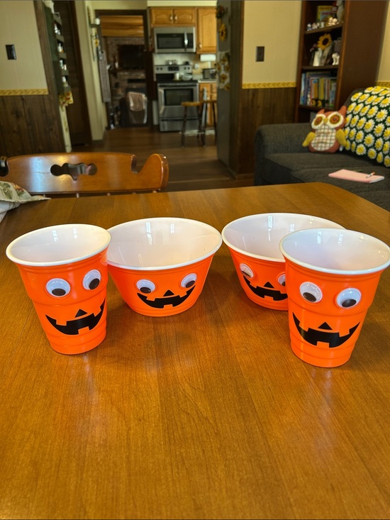 Other - Halloween Jack-O'-Lantern Plastic Cups and Bowls - Orange